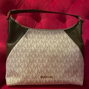 Michael Kors. New without tags. Beautiful.